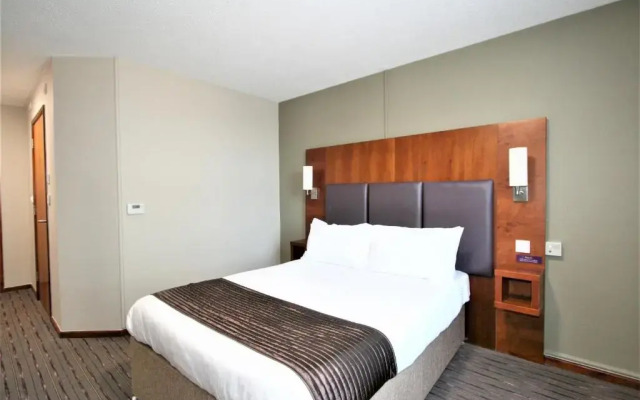 The Oakwood Hotel by Roomsbooked