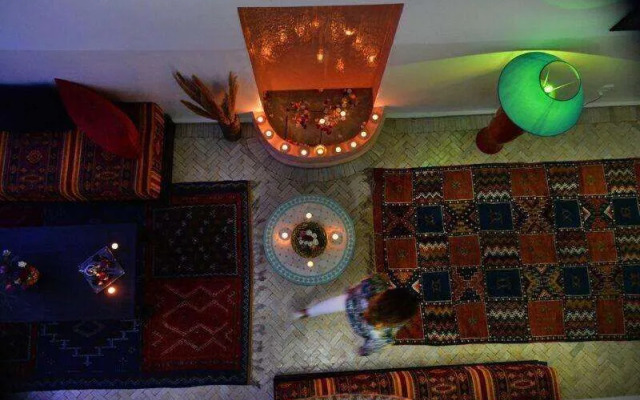 Riad Sardinas & Chili