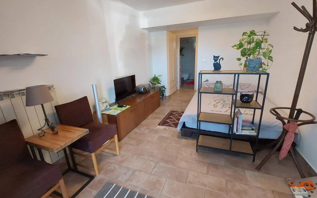 Pri piratski mački - At the pirate cat - Dal gatto pirata