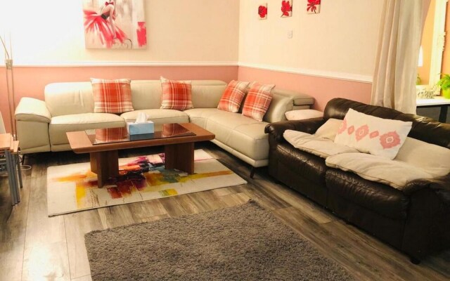 Lovely 4BD House in Newcastle on Tyne