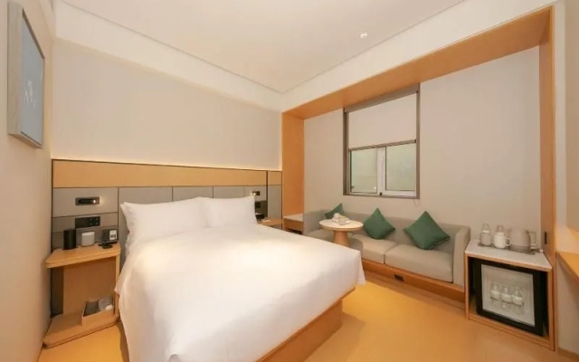 Ji Hotel(Beijing Wanda Taiwan Street store&Shijing