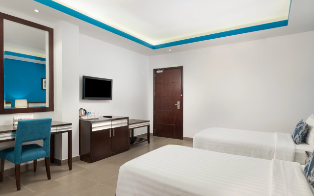 Al Hail Waves Hotel Managed By Centara