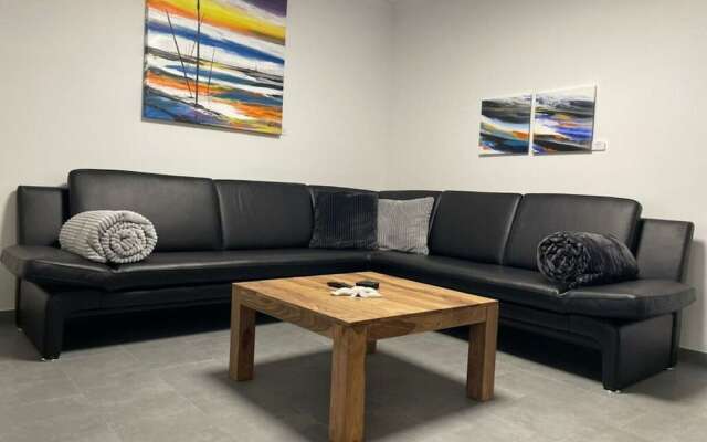 Bente Modern Retreat