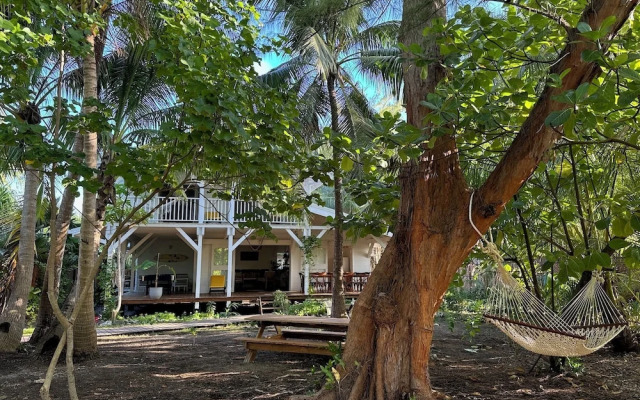 Le Coconut Lodge