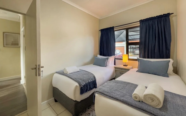 Stunning Modern Beach House in Velddrif