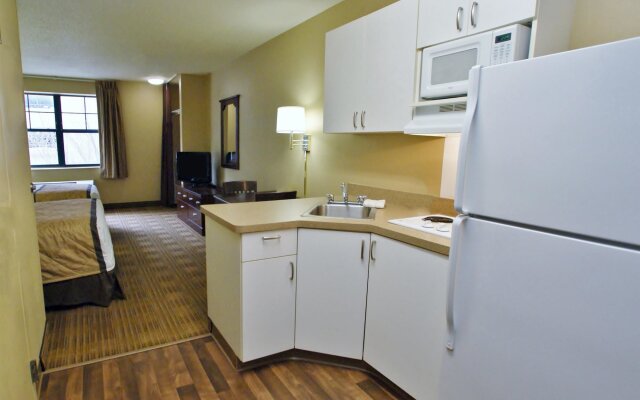 Extended Stay America Suites Indianapolis Castleton