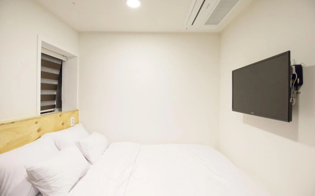 Step Inn Myeongdong 2 - Hostel