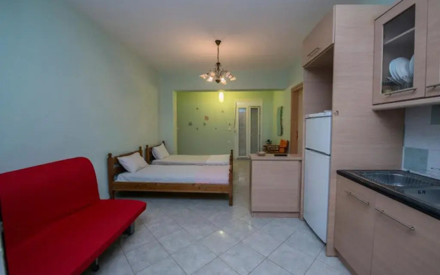 Sophi's Studios & Apartments