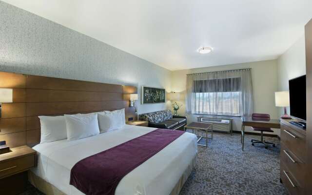 Oxford Suites Sonoma County