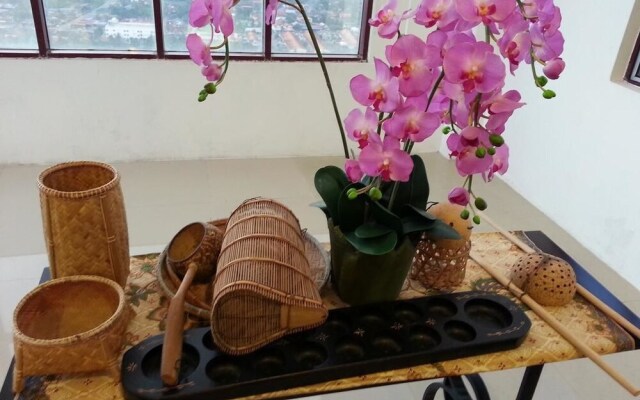 Mutiara Penthouse Hotel