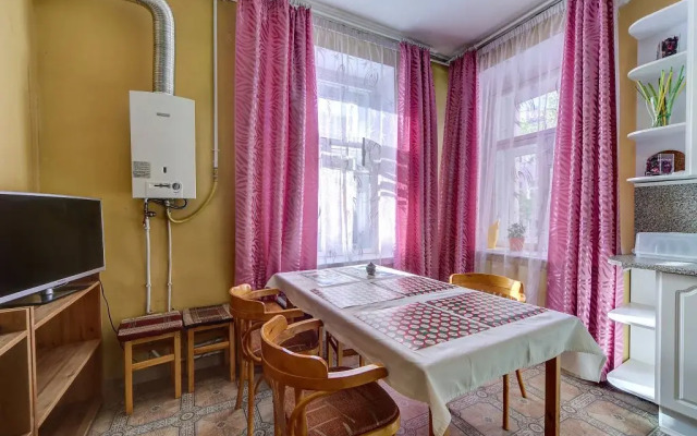 Longo Apartment Nevskiy 112