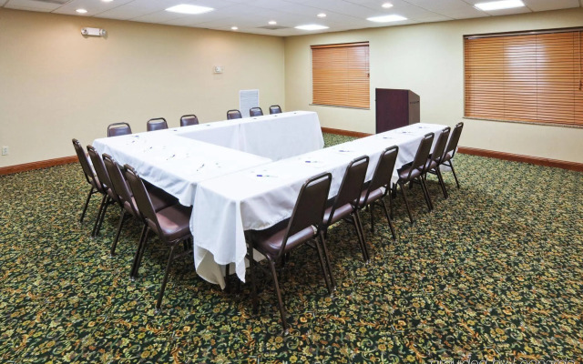 Holiday Inn Express & Suites Chickasha by IHG