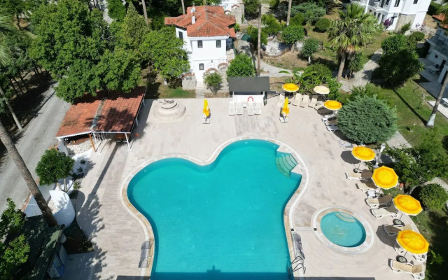 Club Mel Holiday Resort
