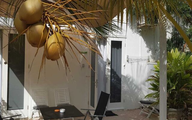 B&B Curacao nv