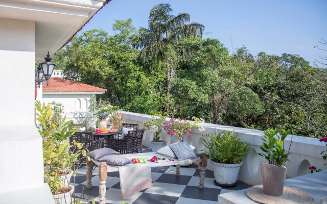 LohonoStays Fonteira - Villa H