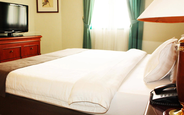 Travellers Suites Serviced Apartments