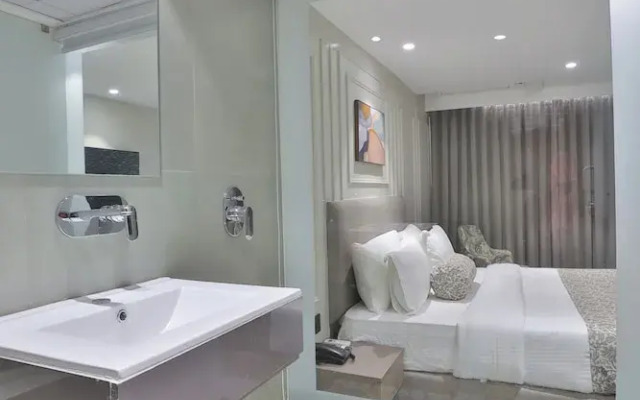 Hotel The Grand Suites