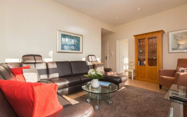 Villa San Marino, App 7