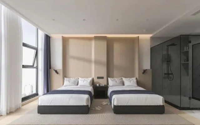 Guangcai Four Seasons Hotel (Wenhua Road Teacher Fan Branch)