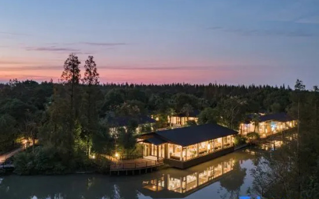 Mulin Riverside Hotel
