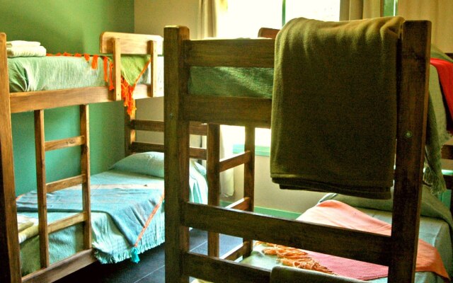 Pajaros Volando Hostel