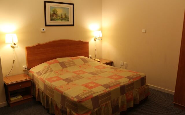 Sahar Hotel