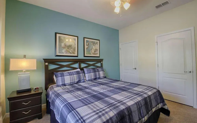 3085 Paradise Palms