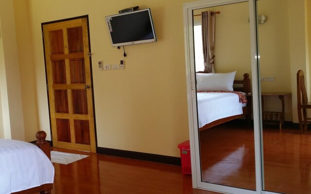 Summer House Resort 2