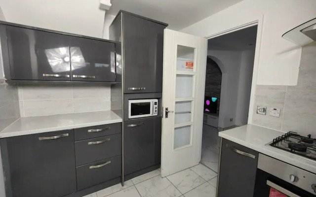 Tyburn Home, Birmingham With Free Parking