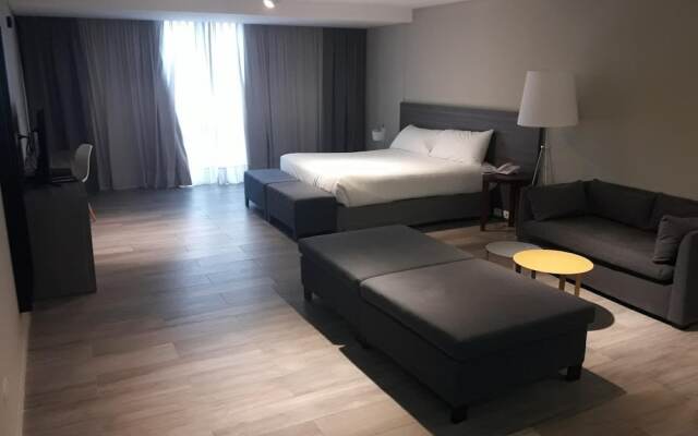 Olmos Suites