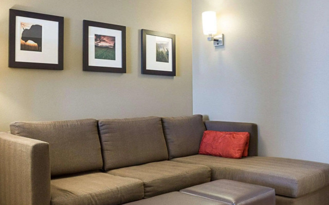 Comfort Suites Fargo Medical Center