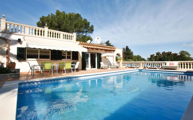Villa in Alcudia With Swimming Pool