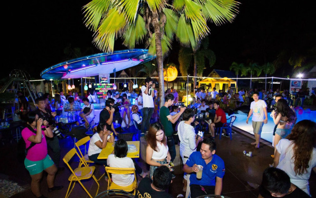 Castle Howchow Beach Resort Hotel