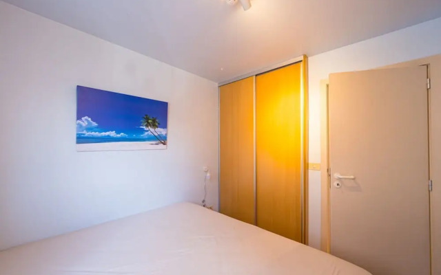 Apartment Overlooking the Green Surroundings