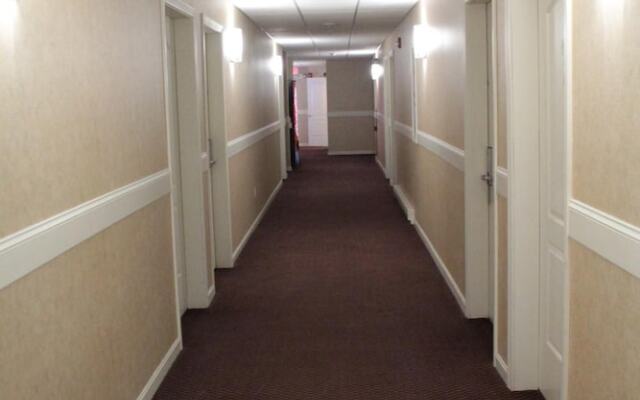 Shiretown Inn & Suites