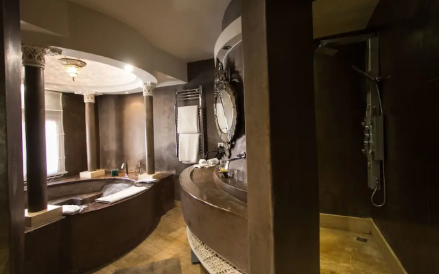 Riad Mayfez Suites & Spa