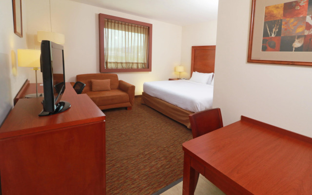 Staybridge Suites Queretaro by IHG