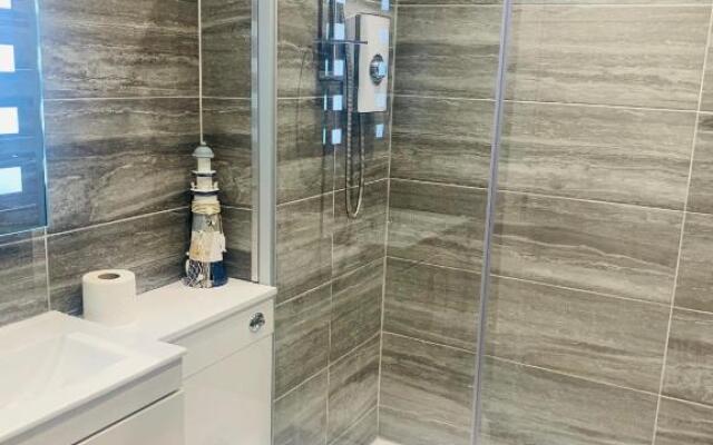 Sandleigh Apartment