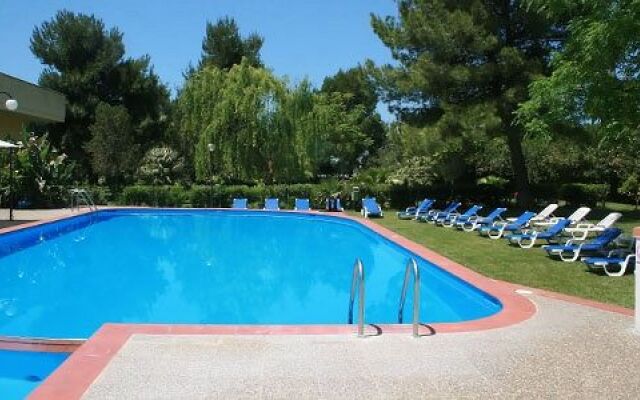 Hotel Al 2000
