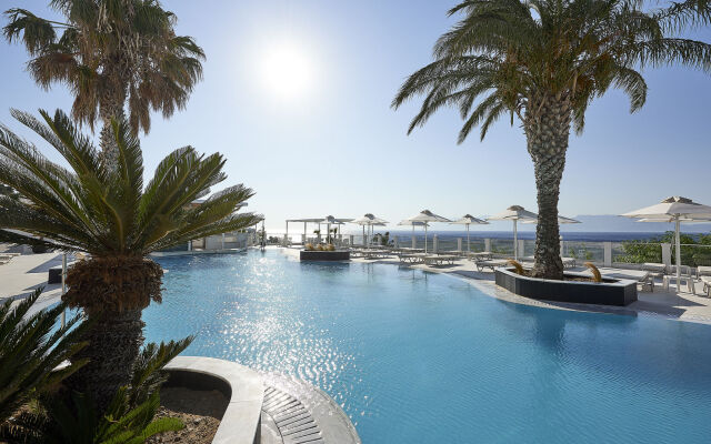 Dimitra Beach Hotel & Suites