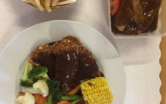 Valley Views Motel & Chalets