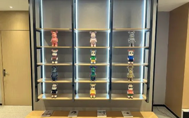 Qiuguo Hotel X (Beijing University of Technology Shilihe Subway Station)