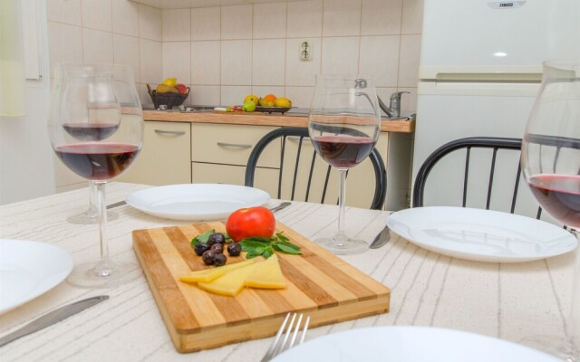 Apartments And Rooms Anita