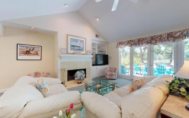 32 Heath Dr