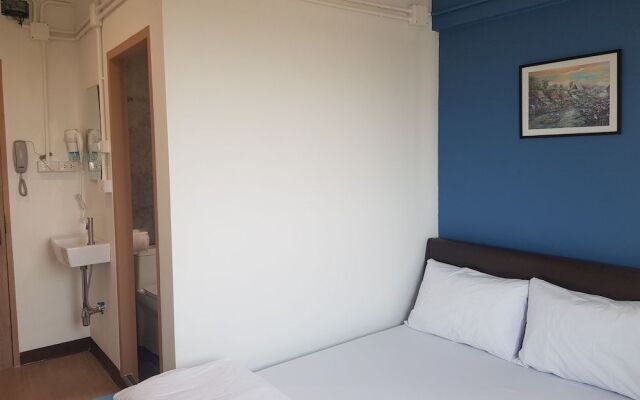 Sleep To Fly Hotel & Hostel