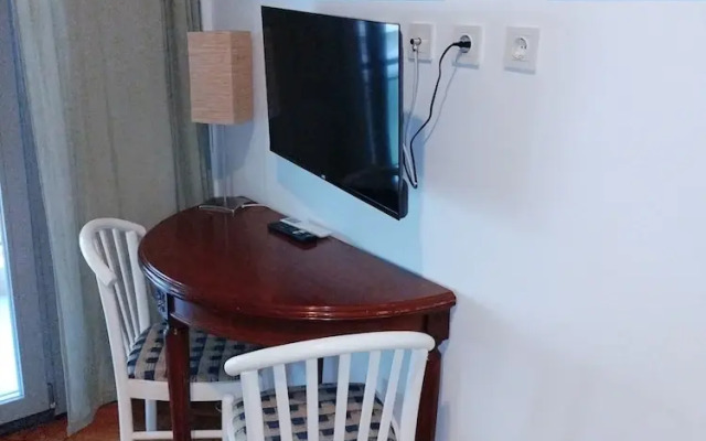 Seafront Apartment With Sea View D1