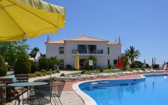 Casa Velha Apartments