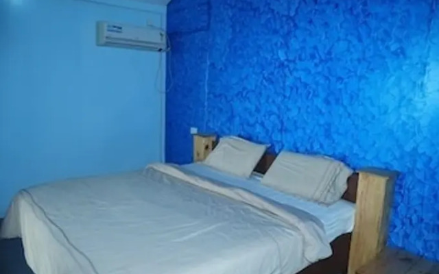 Camp SanFrancisco Guest House