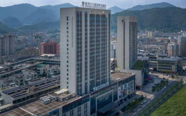 Yixiangting Juxi International Hotel