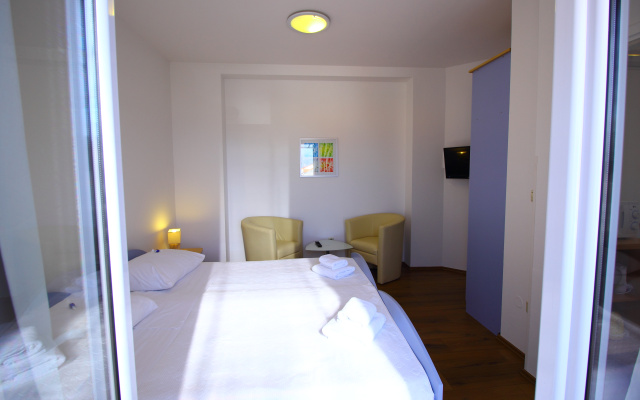 Bacan Serviced Apartments